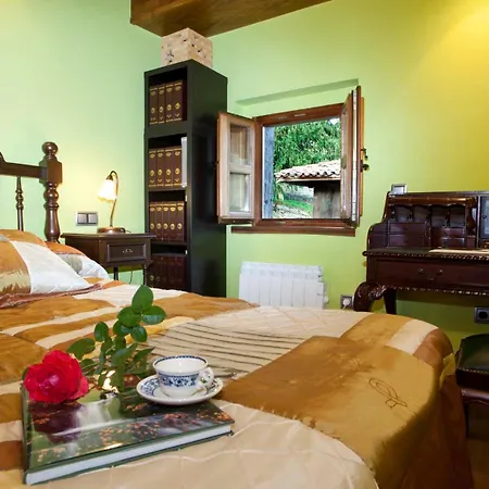 Holiday home La Casona De Riomera Santibanes de la Fuente